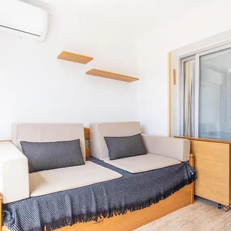 Appartement Albatros 18-8 *